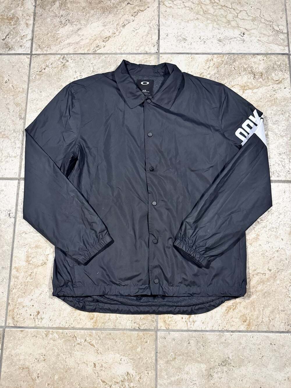 Oakley Coaches Jacket Size XL Black Windbreaker Button Up